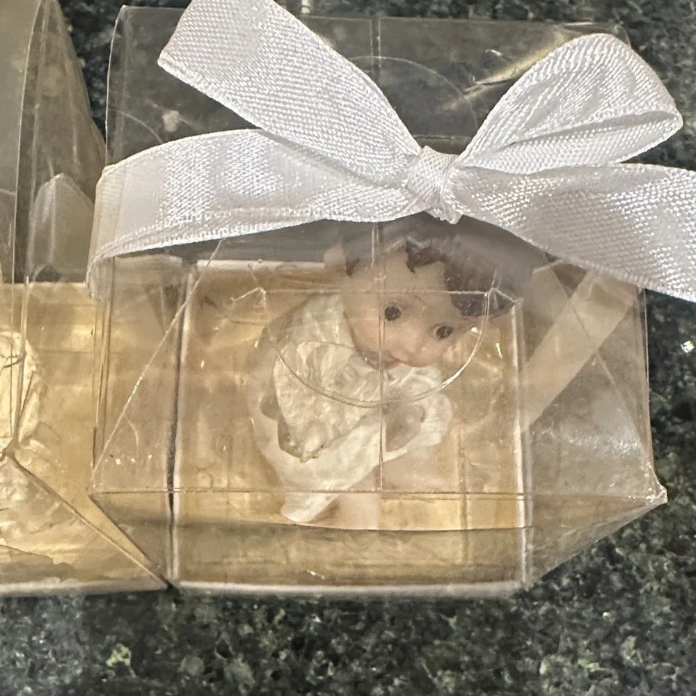 Lunouro baby shower favors religious Angel Figurine Set two